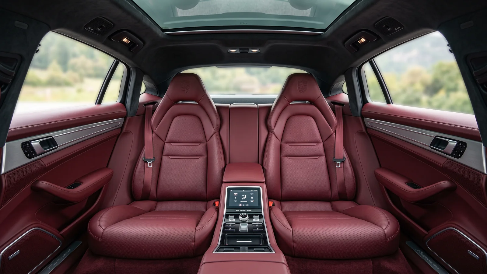 Bordeaux leather rear cabin of the Panamera
